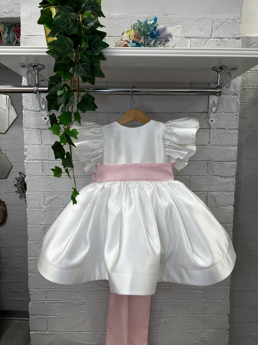 DRESS MAGIC